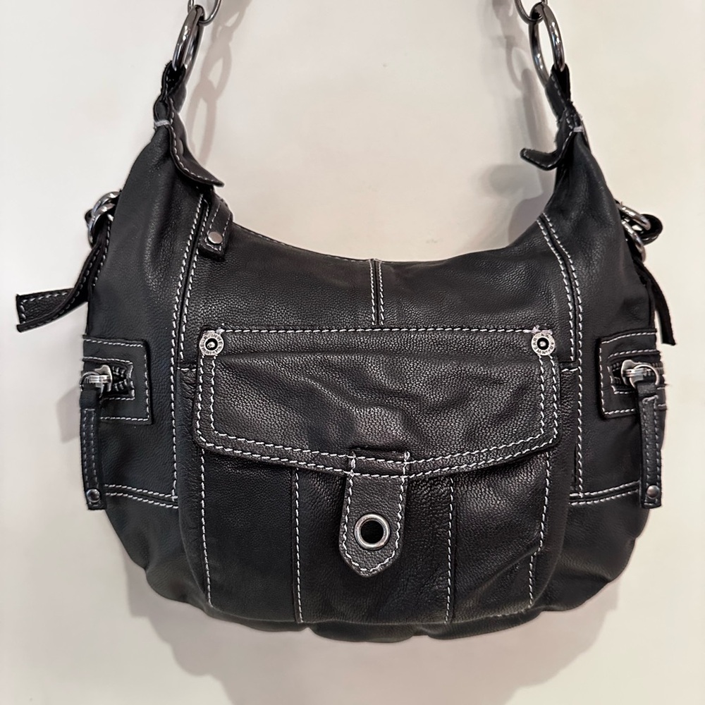 In Wear Shoulder Bag extended strap to crossbody purse.